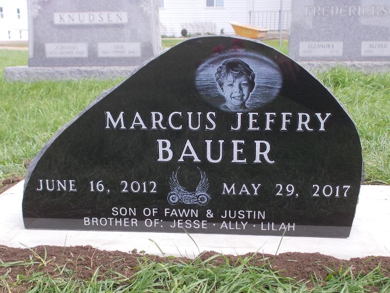 BAUER, MARCUS – Family Memorials By Gibson